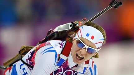 La biathl&egrave;te Ana&iuml;s Bescond &agrave; Sotchi &agrave; l'issue du sprint 7,5 km, le 9 f&eacute;vrier 2014, &agrave; Sotchi (Russie).&nbsp; (PHILIPPE MILLEREAU / DPPI MEDIA / AFP)