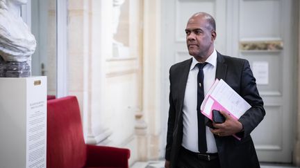 Le député de Martinique Serge Letchimy dans la salle des quatre colonnes de l'Assemblée nationale, le 23 janvier 2019. (MAXPPP)