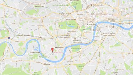 Au moins une personne est morte après avoir été poignardée, lundi 16 octobre, à l'extérieur de la station Parsons Green de Londres (Royaume-Uni). Aucune interpellation n'a été effectuée dans l'immédiat. (GOOGLE MAPS / FRANCETV INFO)