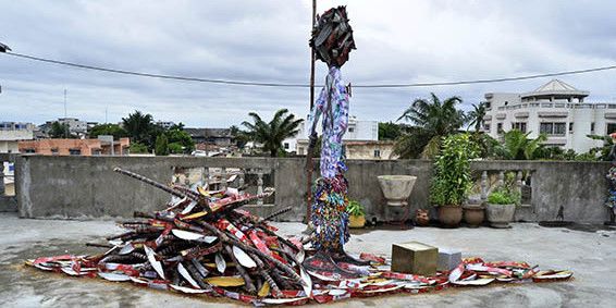 Stop Ma Pa Ta (Ma matière n'est pas ta matière), Benjamin Déguénon, 2015.
 (Charles Placide / Galerie Vallois)