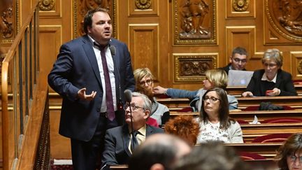 Fabien Gay, sénateur communiste rapporteur de la commission d'enquête sur l'affaire de steaks frauduleux vendus à des associations d'aide aux plus démunis, le 7 mars 2019 (DANIEL PIER / NURPHOTO)