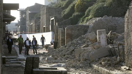 La Maison des gladiateurs s'est effondr&eacute;e en novembre 2010 sur le site arch&eacute;ologique de&nbsp;Pomp&eacute;i, pr&egrave;s de Naples&nbsp;(Italie). (CIRO LUCA / REUTERS)