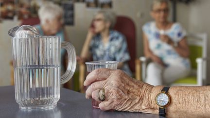 Canicule : prendre soin des aînés