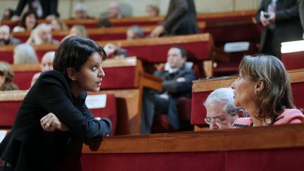 Najat Vallaud-Belkacem, ministre des Droits des femmes, et la pr&eacute;sidente de la r&eacute;gion Poitou-Charentes, S&eacute;gol&egrave;ne Royal, le 9 juillet 2012 &agrave; Paris. (KENZO TRIBOUILLARD / AFP)