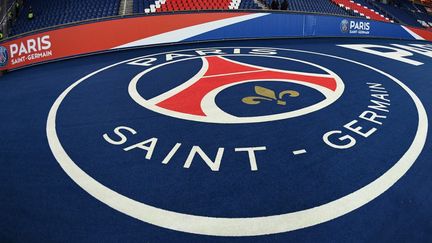 Le logo du Paris-Saint-Germain. (FRANCK FIFE / AFP)