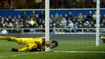 Julio Cesar  (ADRIAN DENNIS / AFP)