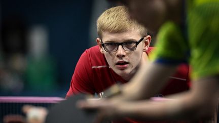 Le Français Félix Lebrun face au Taïwanais Yun-Ju Lin, en quart de finale des Jeux olympiques, le 1er août, à l'Arena Paris Sud. (JUNG YEON-JE / AFP)