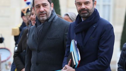 Le Premier ministre Edouard Philippe et le ministre de l'Intérieur, Christophe Castaner, arrivent à l'Elysée, le 4 janvier 2019. (MUSTAFA YALCIN / ANADOLU AGENCY / AFP)