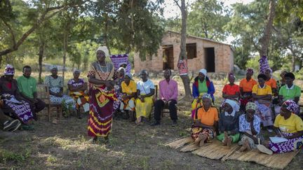 "Avant, il y avait beaucoup de réticences de la part des hommes. Mais après dix ans, à force de parler, expliquer, sensibiliser, la violence a baissé", déclare une membre de cette brigade. Dans le village, une geôle improvisée et une pièce où les victimes peuvent recevoir des soins et témoigner à l'abri des regards et des représailles ont été aménagées. A la campagne, le silence est la règle et les femmes violentées trouvent généralement peu de soutien au sein de leurs familles. (ALFREDO ZUNIGA / AFP)