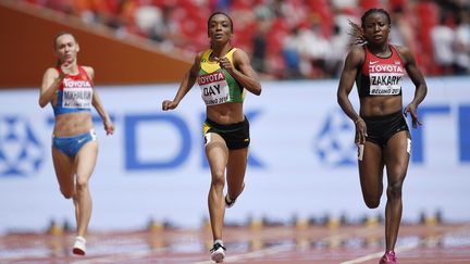 Joyce Zakary, à droite sur la photo, est dans l'oeil de l'IAAF (OLIVIER MORIN / AFP)