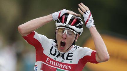 La joie du coureur slovène Tadej Pogacar, vainqueur de la 9e étape du Tour de France à Laruns (Pyrénées-Atlantiques), le 6 septembre 2020. (BENOIT TESSIER / AFP)