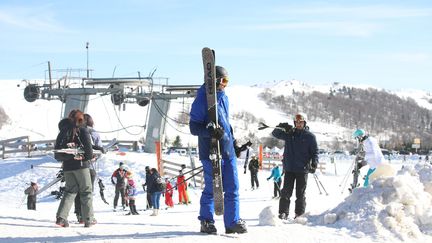 Des skieurs à la station de Markstein,dans les Vosges, le 11 février 2023.&nbsp; (VINCENT VOEGTLIN / MAXPPP)