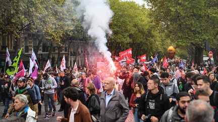 Une manifestation syndicale à Paris, le 18 octobre 2022. (BERTRAND GUAY / AFP)