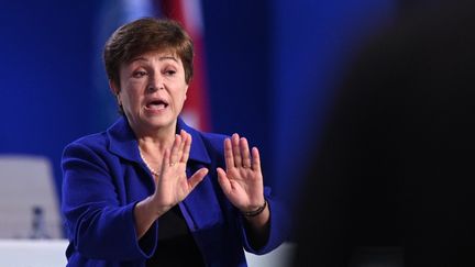 La directrice générale du FMI, Kristalina Georgieva, s'exprime lors d'un débat&nbsp;à la COP26 à Glasgow, le 3 novembre 2021. (DANIEL LEAL / AFP)