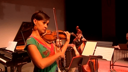 Maud Lovett, violoniste et directrice du festival &quot;La Hague en musique(s)&quot;
 (France 3/Culturebox)