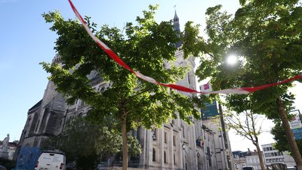 L'Hôtel de ville d'Angoulême après qu'un homme a tenté d'incendier le bâtiment avec de l'essence, le 21 août 2024. (ROMAIN PERROCHEAU / AFP)