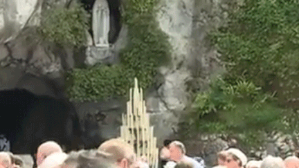 Assomption : à Lourdes, les pèlerins veulent pardonner