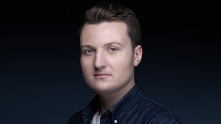 L'ingénieur Guillaume Rozier, créateur de Covid Tracker, à Paris, le 10 février 2021. (JOEL SAGET / AFP)