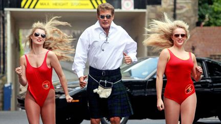 Apr&egrave;s David Hasselhoff bourr&eacute; qui mange un sandwich,&nbsp;David Hasselhoff en kilt qui refait "Alerte &agrave; Malibu" en Ecosse. L'homme va mieux... (REX / SIPA)