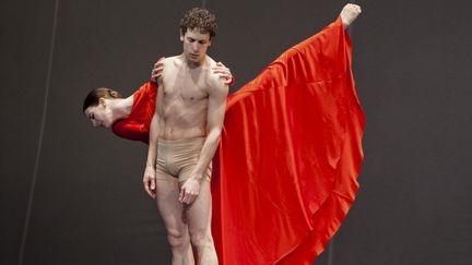 Stéphane Bullion et Marie-Agnès Gillot
 (Agathe Poupeney/Opéra National de Paris)