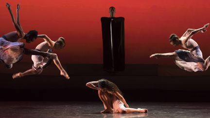 "The rite of spring" de Martha Graham
 (Benoîte Fanton / Opéra national de Paris)