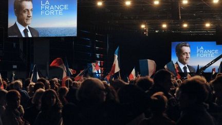 L'assistance avant le discours de Nicolas Sarkozy à Clermont (28 avril 2012) (THIERRY ZOCCOLAN / AFP)