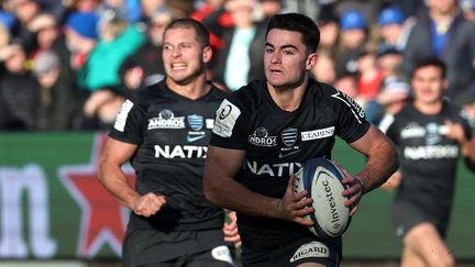 La charnière du Racing 92 Nolann Le Garrec, avec Antoine Gibert derrière, ici en Champions Cup contre Bath le 14 janvier 2024, sont appelés en équipe de France.. (ADRIAN DENNIS / AFP)