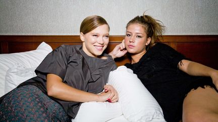 L&eacute;a Seydoux et Ad&egrave;le Exarchopoulos, les deux actrices principales de "La vie d'Ad&egrave;le", lors de la promotion du film, &agrave; Toronto, au Canada, le 5 septembre 2013. ( SIPA)