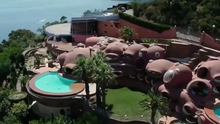 Chemins de traverse : le Palais Bulles de Pierre Cardin