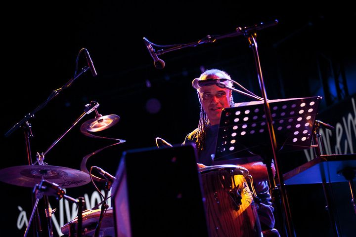 Le percussionniste Linley Marthe
 (Marion Tisserand)