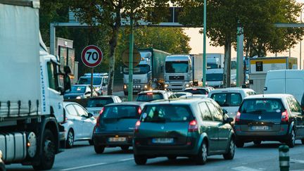 Des embouteillages à Paris, le 7 novembre 2017.&nbsp; (SIMON GUILLEMIN / HANS LUCAS / AFP)