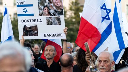 Une manifestation de soutien à Israël, le 11 octobre 2023, à Paris. (NICOLAS LIPONNE / HANS LUCAS / AFP)