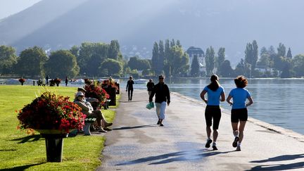 L'OMS recommande 75 minutes d'activité physique vigoureuse, comme la course à pied, par semaine. (PHILIPPE ROY / AFP)