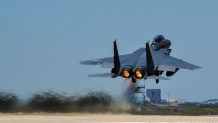 Un avion de l'armée de Corée du Sud, le 27 avril 2017. (REUTERS)