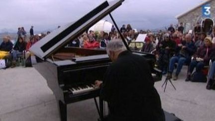 Piano Pic 2009, au Pic du Midi : une nouvelle partition pour piano, violon et...orage !
 (Culturebox)