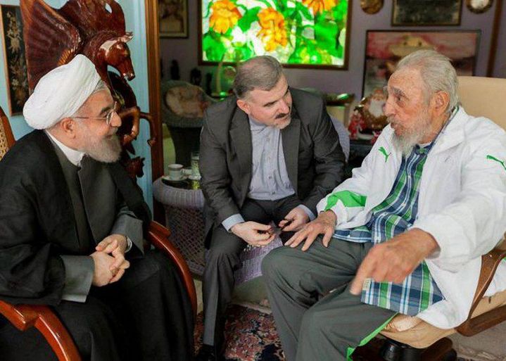 Le président iranien Hasan Rohani en compagnie de l'ancien président cubain Fidel Castro qui l'avait reçu dans sa maison de La Havane, le 19 septembre 2016. (HO-Estudios Revolucion / AFP)