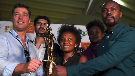 Joël Karekezi (à droite) réalisateur de "The Mercy of the jungle", étalon d'or Fespaco 2019
 (ISSOUF SANOGO / AFP)