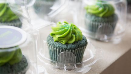 Des cupcakes &agrave; la marijuana sont propos&eacute;s &agrave; la vente dans une boutique sp&eacute;cialis&eacute;e &agrave; Seattle (Washington, Etats-Unis), le 28 janvier 2014. (JASON REDMOND / REUTERS)