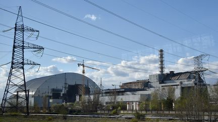 Une partie du site de la centrale nucléaire de Tchernobyl (Ukraine), le 22 avril 2016. (GENYA SAVILOV / AFP)