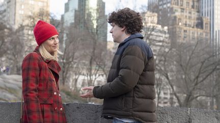 Histoire d'un divorce entre Mr et Mme Fleishman, avec Claire Danes et Jesse Eisenberg. (2022, FX NETWORKS / DISNEY +)