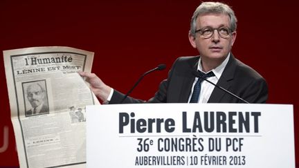 Le secr&eacute;taire national du PCF, Pierre Laurent, r&eacute;&eacute;lu le 10 f&eacute;vrier 2013, &agrave; Saint-Denis (Seine-Saint-Denis). (LIONEL BONAVENTURE / AFP)