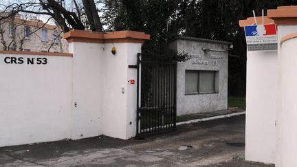 L'entrée de la compagnie de CRS 53 à Marseille (Bouche-du-Rhône), le 30 janvier 2011. (GERARD JULIEN / AFP)