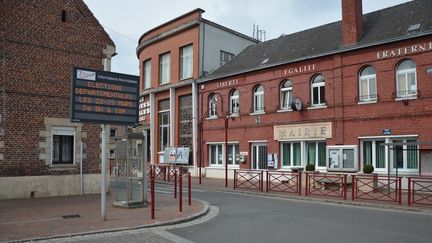 La mairie d'Hornaing (Nord), dans le canton de Sin-le-Noble, le 24 mars 2015. (THOMAS BAIETTO / FRANCETV INFO)