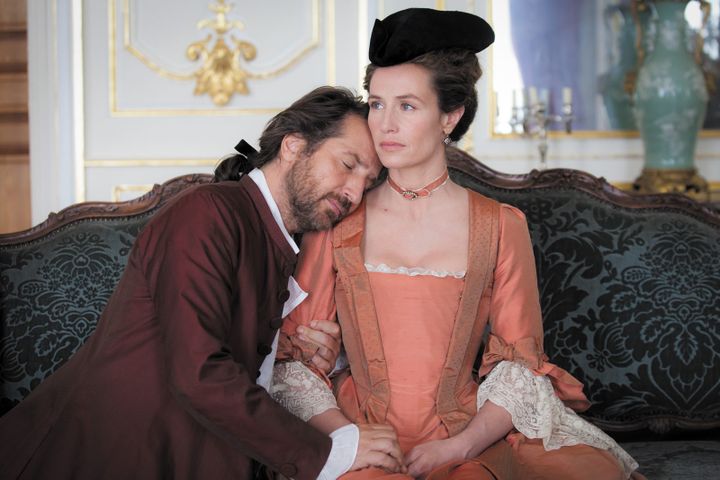 Edouard Baer et Cécile De France dans "Mademoiselle de Jonquières d'Emmanuel Mouret
 (Pyramide Distribution)