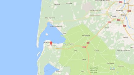 Les joueurs du Stade Bordelais ASPTT ont quitté le terrain à Cazaux (Gironde), dimanche 30 novembre, par solidarité avec l'un des leurs, visé par des propos racistes. (GOOGLE MAPS)