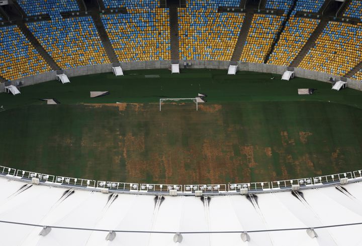 Vue aérienne du stade&nbsp;Maracanã, qui a accueilli les&nbsp;cérémonies d'ouverture et de fermeture des Jeux olympiques, photographié le 12 janvier 2017. (NACHO DOCE / REUTERS)