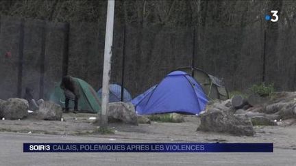 Les migrants à Calais ont retrouvé un peu de calme après les bagarres. (FRANCE 3)