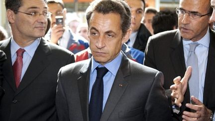 Philippe Sarkozy en visite dans une usine Alstom à Ornans (Doubs) le 17 mars 2010 (AFP - POOL PHILIPPE WOJAZER)