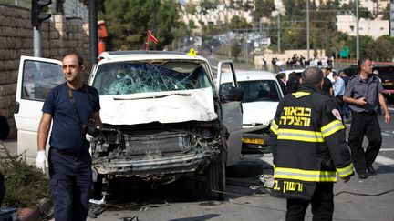 Un policier isra&eacute;lien a &eacute;t&eacute; tu&eacute;, mercredi 5 octobre, &agrave; J&eacute;rusalem, apr&egrave;s une attaque &agrave; la voiture-b&eacute;lier men&eacute;e par un homme pr&eacute;sent&eacute; comme Palestinien. (MENAHEM KAHANA / AFP)