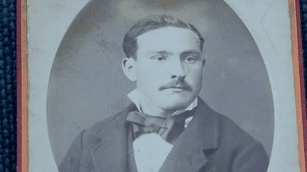 Cet homme photographié en 1879 est-il Arthur Rimbaud ? 
 (France 3 Champagne-Ardenne)